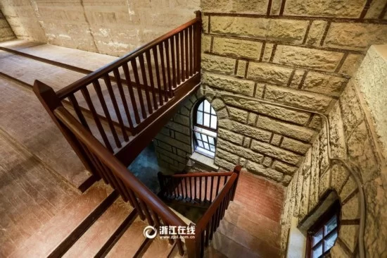 组图：浙大礼堂超赞 媲美哈利波特魔法学校(图6)