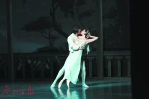 芭蕾舞演出中场休息时间长引热议 专家:要欣赏规矩(图2)