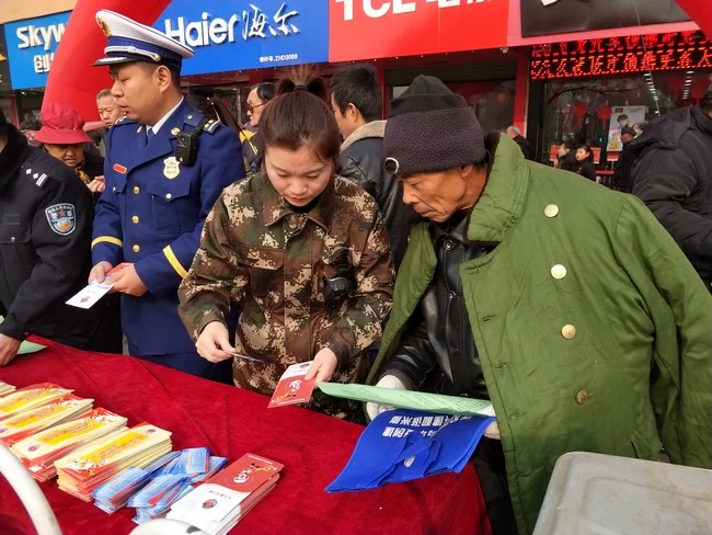 陕西米脂消防大队借&ldquo;110宣传活动&rdquo;契机，大力开展消防宣传活动