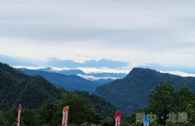 龙顺:蜀山有“仙”,我在亚洲最大桌山瓦屋等你(图5) 龙顺:蜀山有“仙”,我在亚洲最大桌山瓦屋等你(图5)