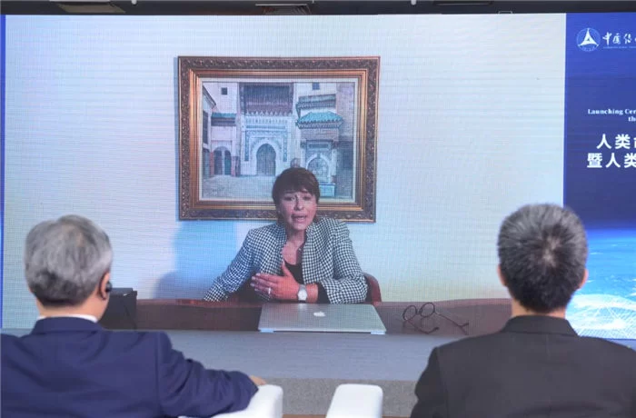 “人类命运共同体海外研究中心暨人类命运共同体国际学术联盟成立大会”在中国传媒大学举行(图12) “人类命运共同体海外研究中心暨人类命运共同体国际学术联盟成立大会”在中国传媒大学举行(图12)