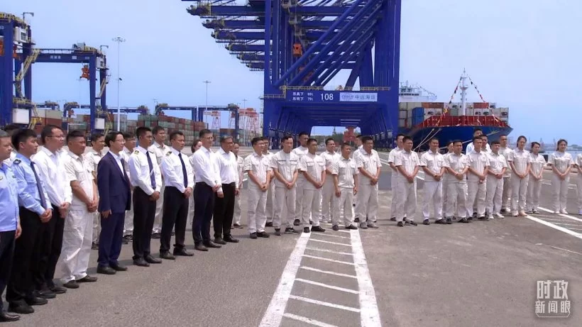 时政新闻眼丨习近平主席第10次发表新年贺词:“让明天的中国更美好”(图16) 时政新闻眼丨习近平主席第10次发表新年贺词:“让明天的中国更美好”(图16)