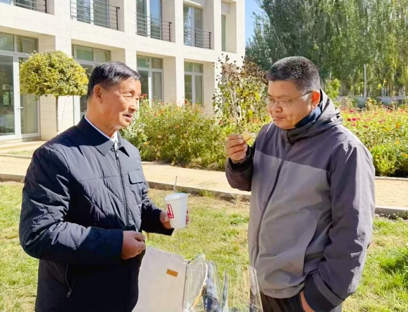 张仲安赴贺兰山麓学习德米特生物动力农法,探索酿造业可持续发展新路径(图2) 微信图片_20251013230853_162_15.jpg