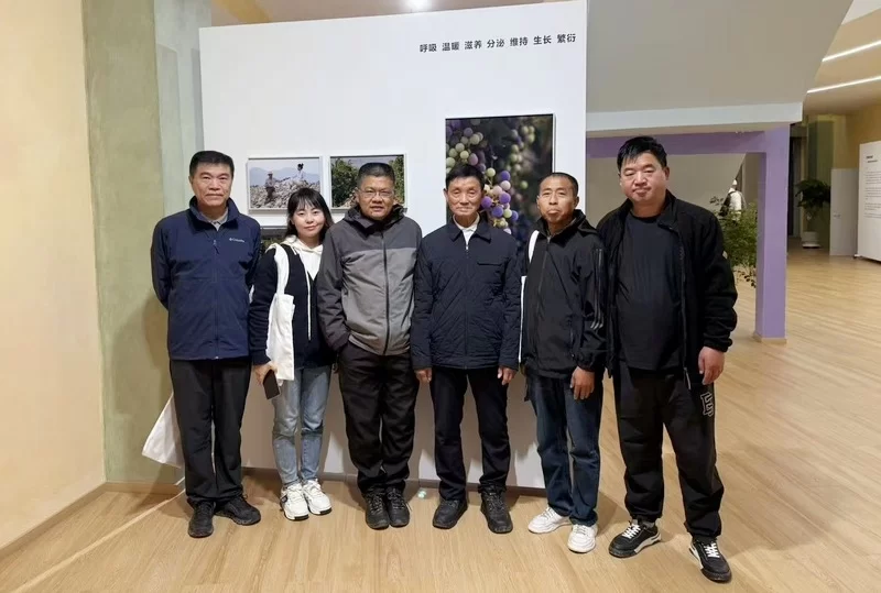 张仲安赴贺兰山麓学习德米特生物动力农法,探索酿造业可持续发展新路径(图4) 微信图片_20251013220135_115_15.jpg