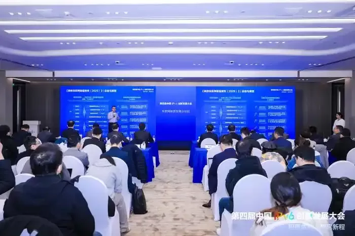 AI时代,互联网要变得“会思考”