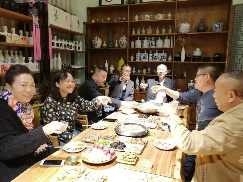 诗酒成都,各自风流!今夜我在红星路畔“蜀生欢伯”酒肆(图6) 诗酒成都,各自风流!今夜我在红星路畔“蜀生欢伯”酒肆(图6)